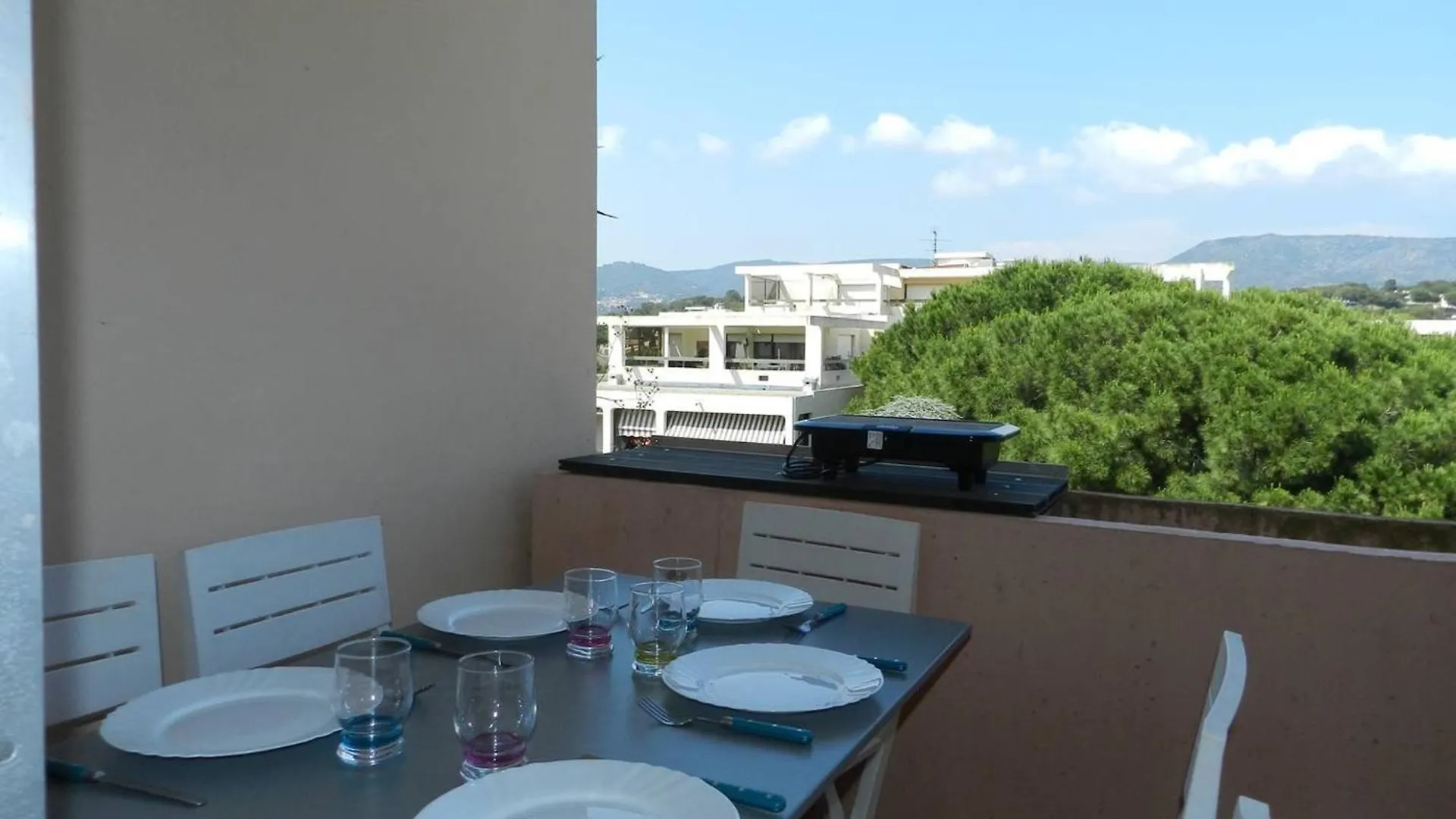 Charmant T2 A Bormes-Les-Mimosas, 4 Couchages, Parking, Proche Mer Et Commerces, Menage Inclus - Fr-1-251-803 0*, ボルム・レ・ミモザ フランス