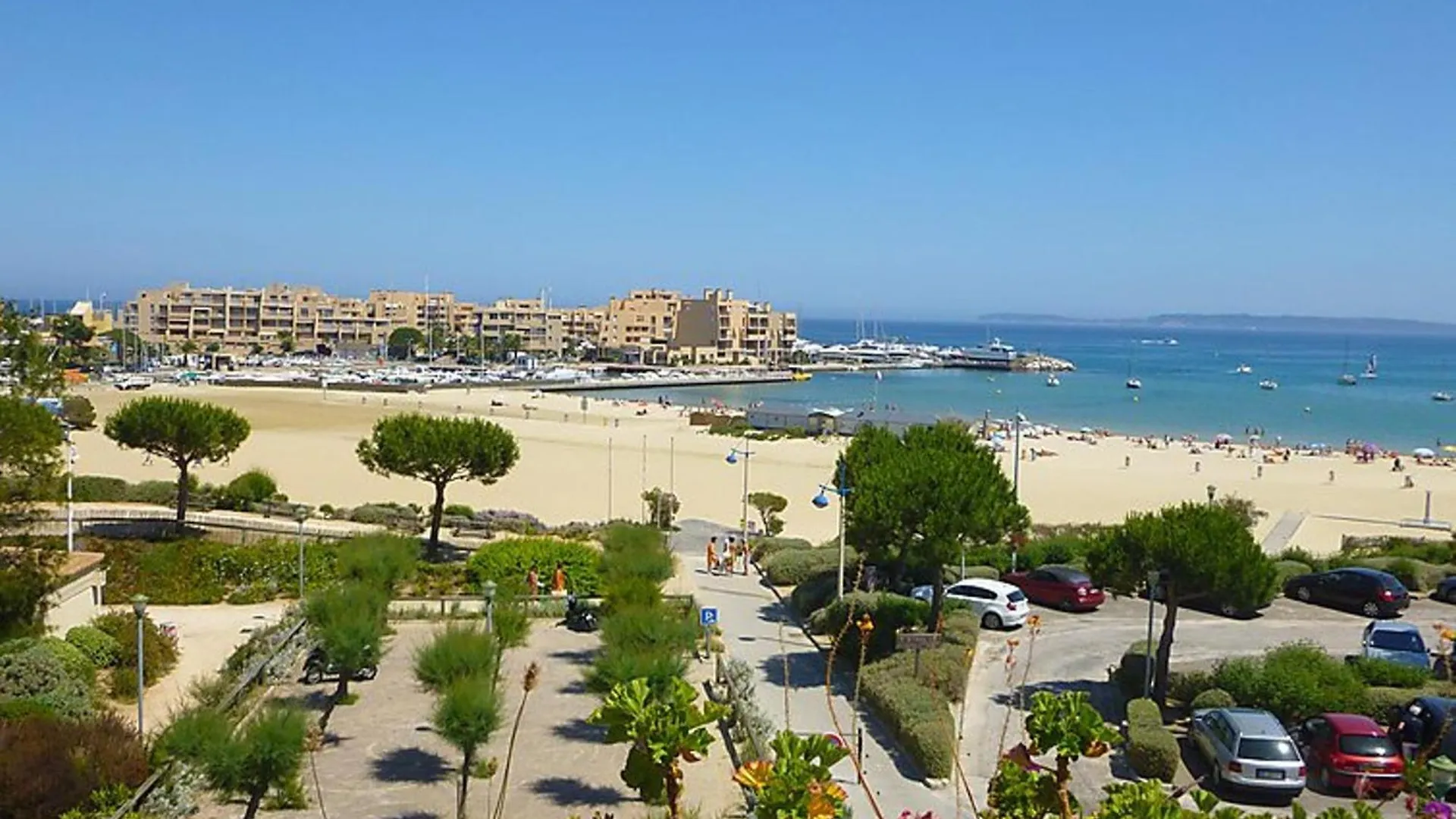 Apartment Charmant T2 A Bormes-Les-Mimosas, 4 Couchages, Parking, Proche Mer Et Commerces, Menage Inclus - Fr-1-251-803